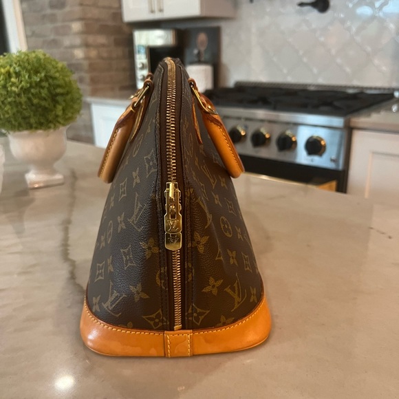 Authentic Louis Vuitton Monogram Alma PM made in France October 1994 - Picture 5 of 12